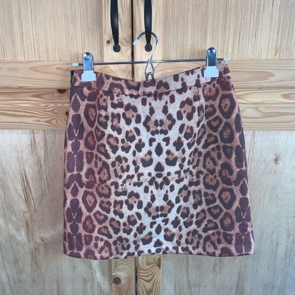 Hayden Los Angeles brown cheetah leopard printed faux suede skirt size M - Picture 3 of 4